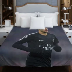 Enduring PSG Football Player Neymar Duvet Cover