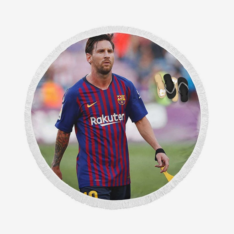 Energetic Football Player Lionel Messi Round Beach Towel