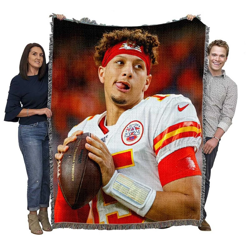 Energetic NFL Football Player Patrick Mahomed Woven Blanket