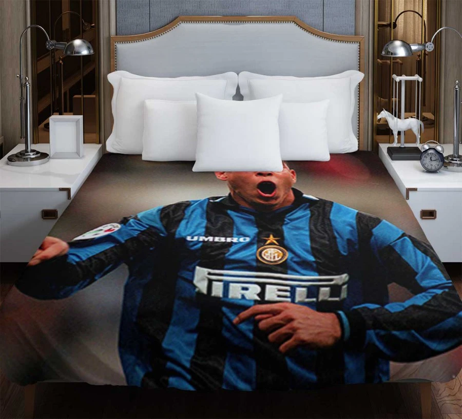 Energetic Soccer Player Ronaldo Nazario Duvet Cover