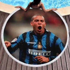 Energetic Soccer Player Ronaldo Nazario Round Beach Towel 1