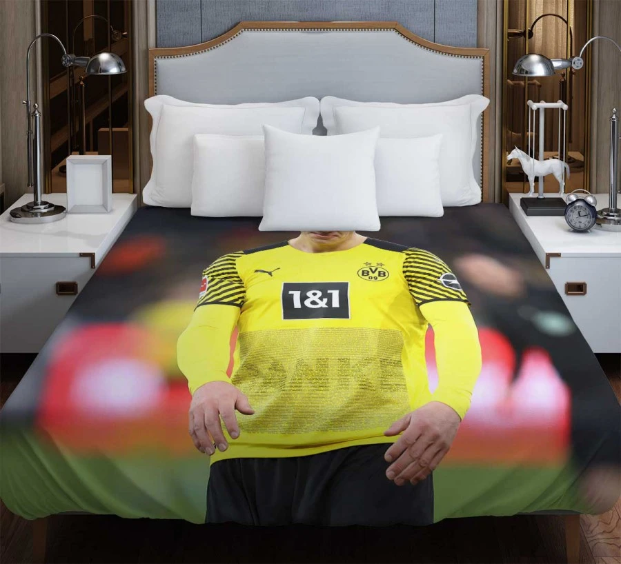 Erling Haaland Soccer Player Duvet Cover