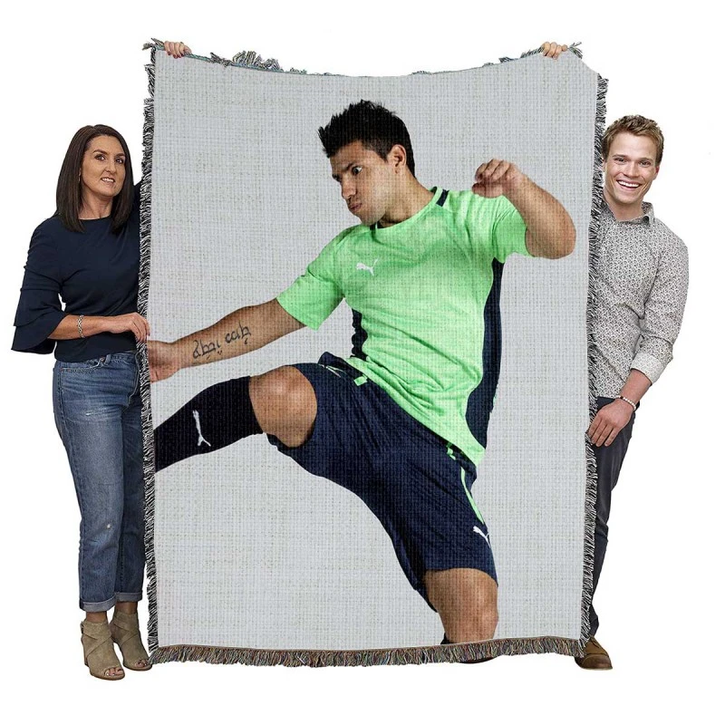 Euphoric Footballer Sergio Aguero Woven Blanket