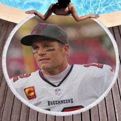 Excellent NFL Player Tom Brady Round Beach Towel 1