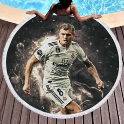 Extraordinary Football Player Toni Kroos Round Beach Towel 1