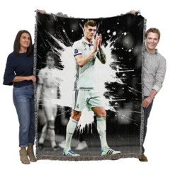 Fast Football Player Toni Kroos Woven Blanket