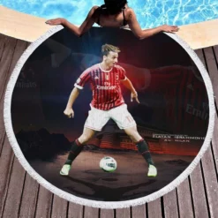 Focused Football Zlatan Ibrahimovic Round Beach Towel 1