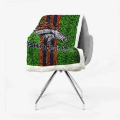 Grass Design NFL Denver Broncos Logo Sherpa Fleece Blanket 2