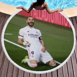 Karim Benzema Encouraging Football Player Round Beach Towel 1