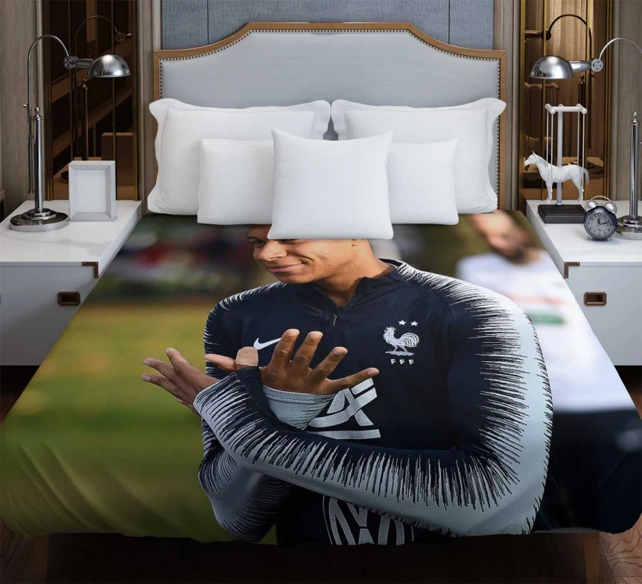 Kylian Mbappe Lottin  France Coupes de France Player Duvet Cover