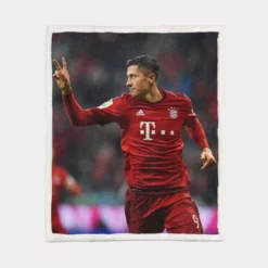 Lewandowski UEFA Champions League Footballer Sherpa Fleece Blanket 1