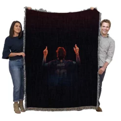 Lionel Messi Encouraging Football Player Woven Blanket