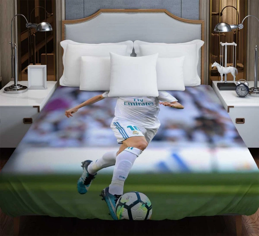 Luka Modric Exciting Croatian Football Player Duvet Cover