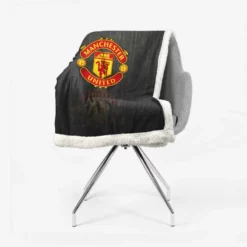 Manchester United FC Energetic Football Player Sherpa Fleece Blanket 2