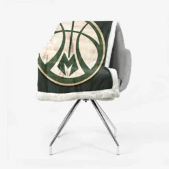 Milwaukee Bucks Energetic NBA Basketball Club Sherpa Fleece Blanket 2