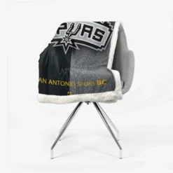 NBA Basketball Club San Antonio Spurs Logo Sherpa Fleece Blanket 2