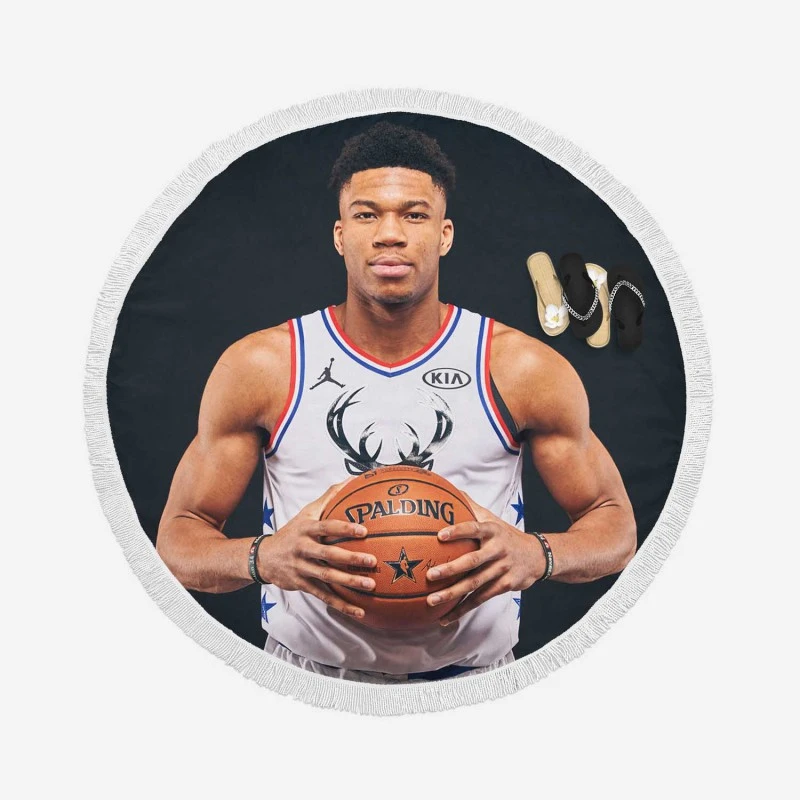 NBA Basketball Player Giannis Antetokounmpo Round Beach Towel