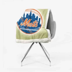 New York Mets Professional Baseball Team Sherpa Fleece Blanket 2