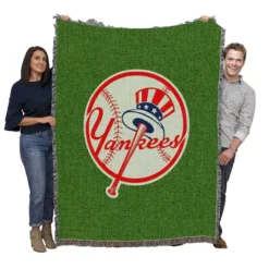 New York Yankees Ultimate MLB Club Woven Blanket