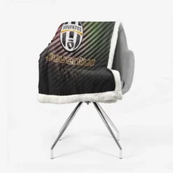 Official Juventus FC Club Logo Sherpa Fleece Blanket 2