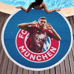 Robert Lewandowski Bayern Munich Football Player Round Beach Towel 1