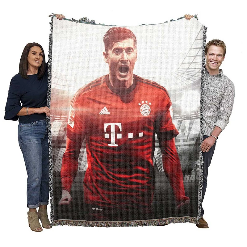 Robert Lewandowski Competitive Football Player Woven Blanket