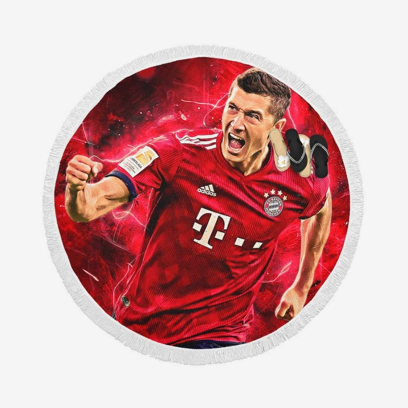 Robert Lewandowski Focused Football Player Round Beach Towel