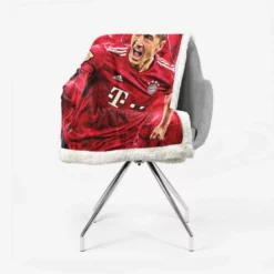 Robert Lewandowski Focused Football Player Sherpa Fleece Blanket 2