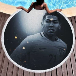 Roberto Firmino Hardworking FIFA Football Round Beach Towel 1