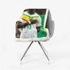 Sadio Mane enduring Football Sherpa Fleece Blanket 2