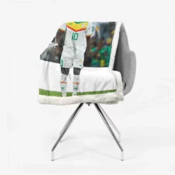 Sadio Mane enthusiastic Football Sherpa Fleece Blanket 2