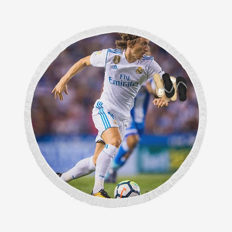 Sensational Football Player Luka Modric Round Beach Towel