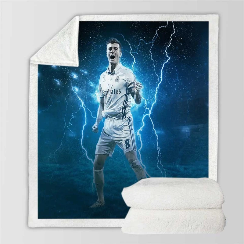 Spirited Soccer Player Toni Kroos Sherpa Fleece Blanket