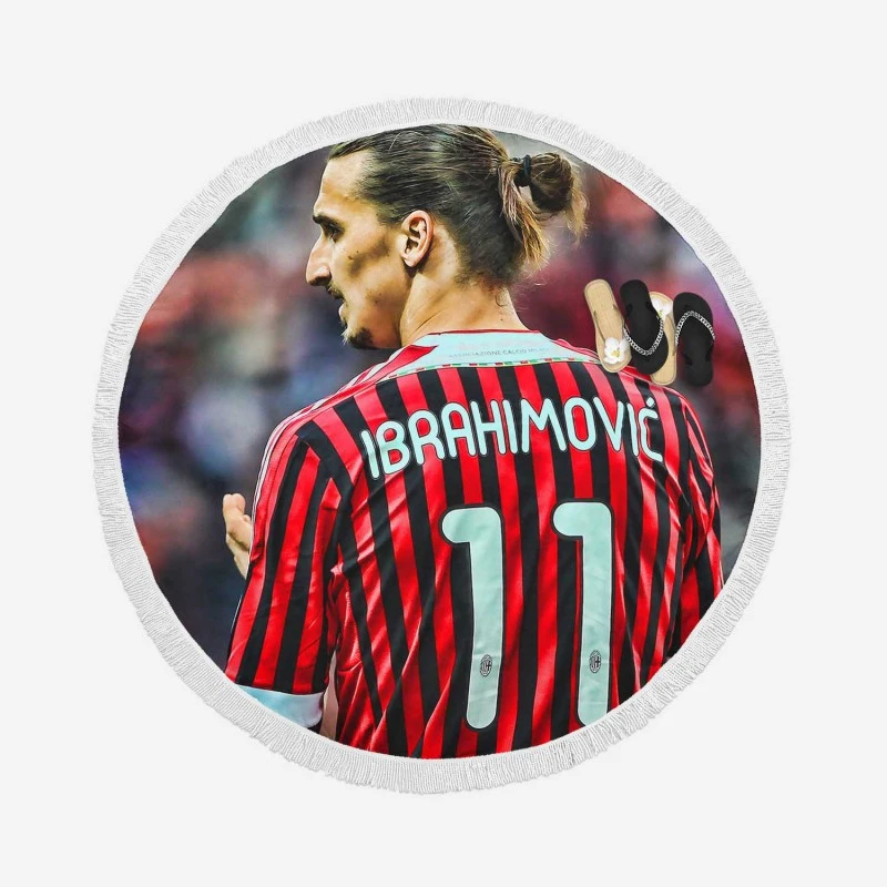 Sportive Footballer Zlatan Ibrahimovic Round Beach Towel