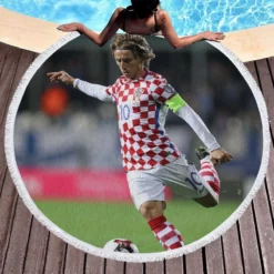 Strong Soccer Player Luka Modric Round Beach Towel 1