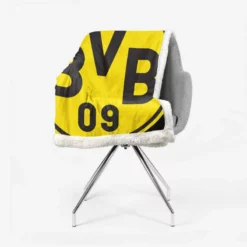 The Sensational Borussia Dortmund Team Logo Sherpa Fleece Blanket 2