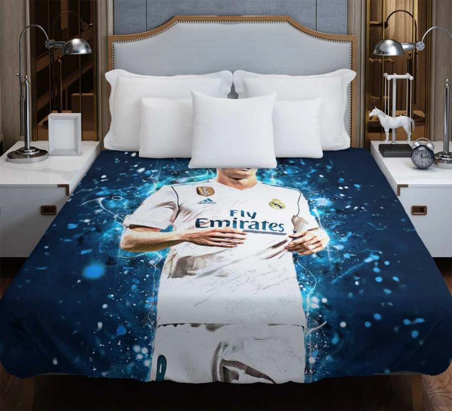 Toni Kroos Active Football Player Duvet Cover