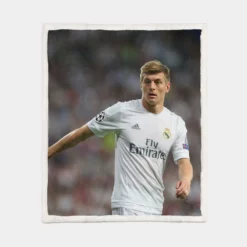 Toni Kroos Copa de la Liga Footballer Sherpa Fleece Blanket 1