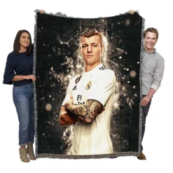 Toni Kroos Powerful Real Madrid Soccer Player Woven Blanket