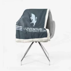 Unique Italian Football Club Juventus FC Sherpa Fleece Blanket 2