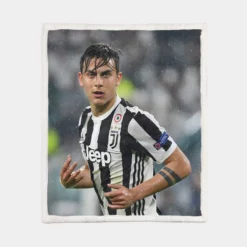 determined Juve Footballer Player Paulo Dybala Sherpa Fleece Blanket 1